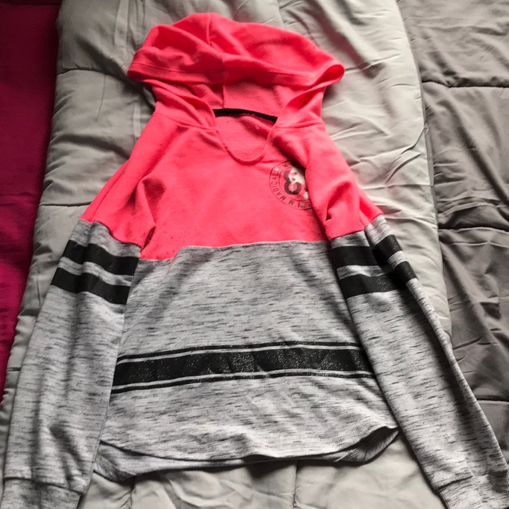 Long sleeve t-shirt